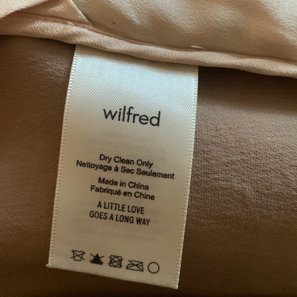 Aritzia - Wilfred Cherrelle Blazer in Chasm - Picture 10 of 11